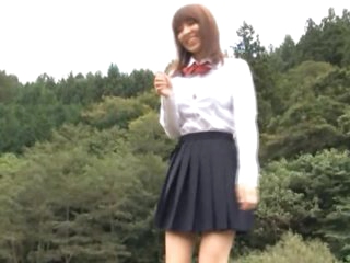 Oriental Teen Mashiro Sucks Her Boyfriend's Cock In the Woods